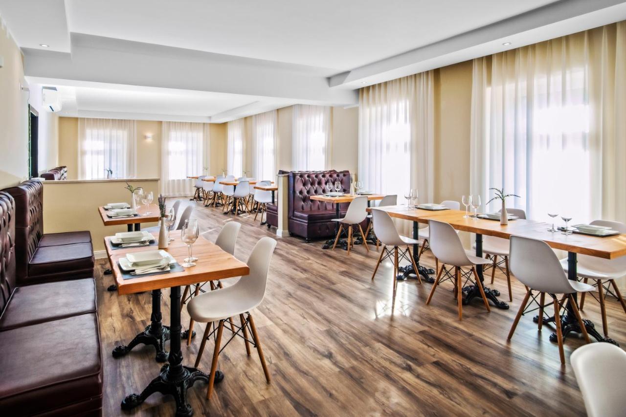 TOSCANINA Garni Hotel Dobrovo Exteriör bild